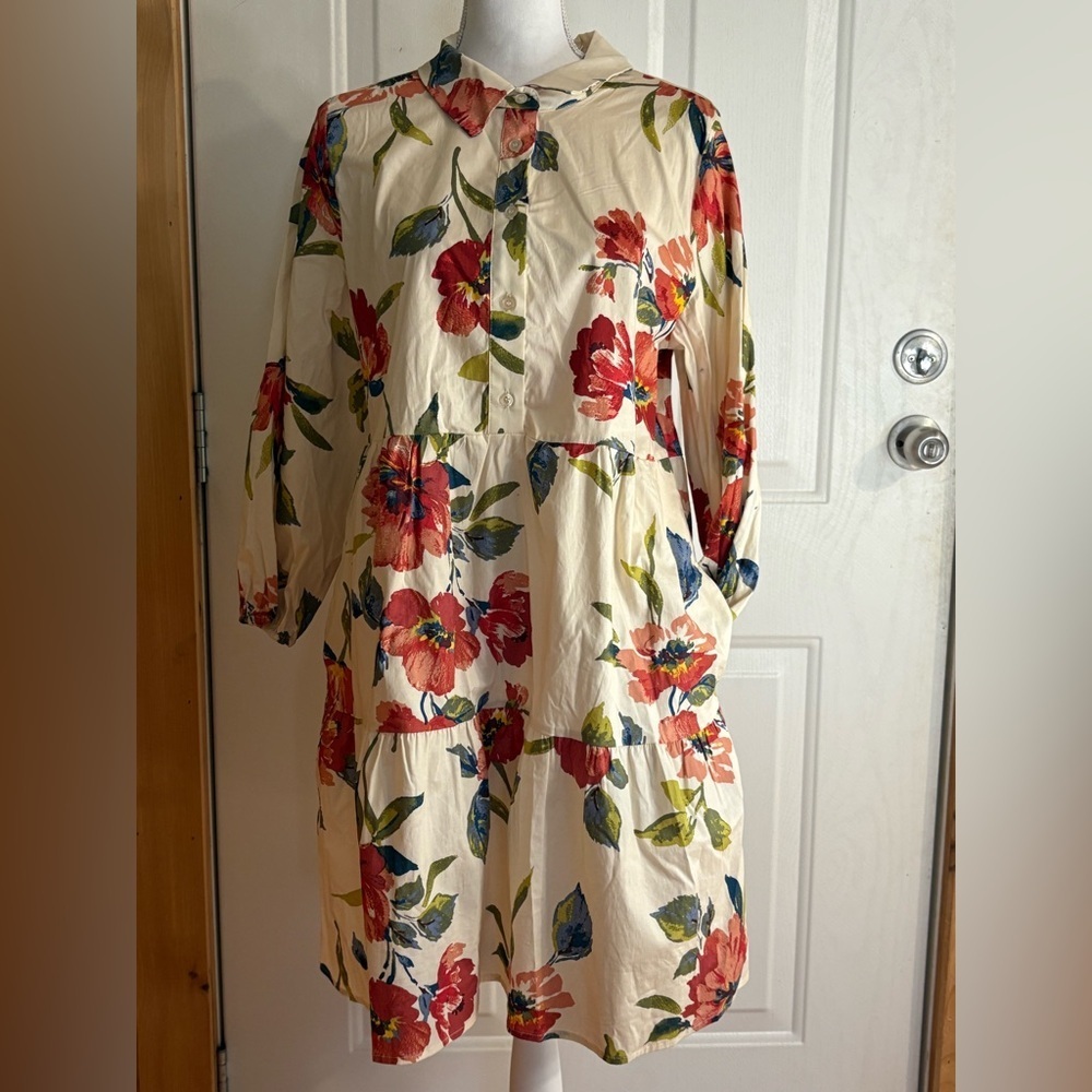 Tahari Floral Button Top Long Sleeve Dress With Pockets. NWT size L